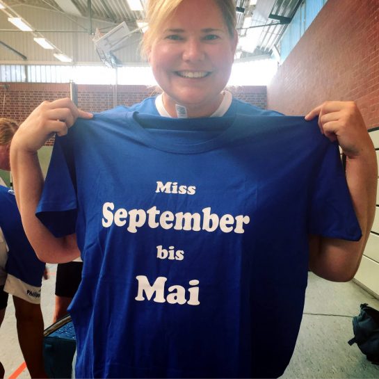 T-Shirt-Aufdruck: Miss September bis Mai