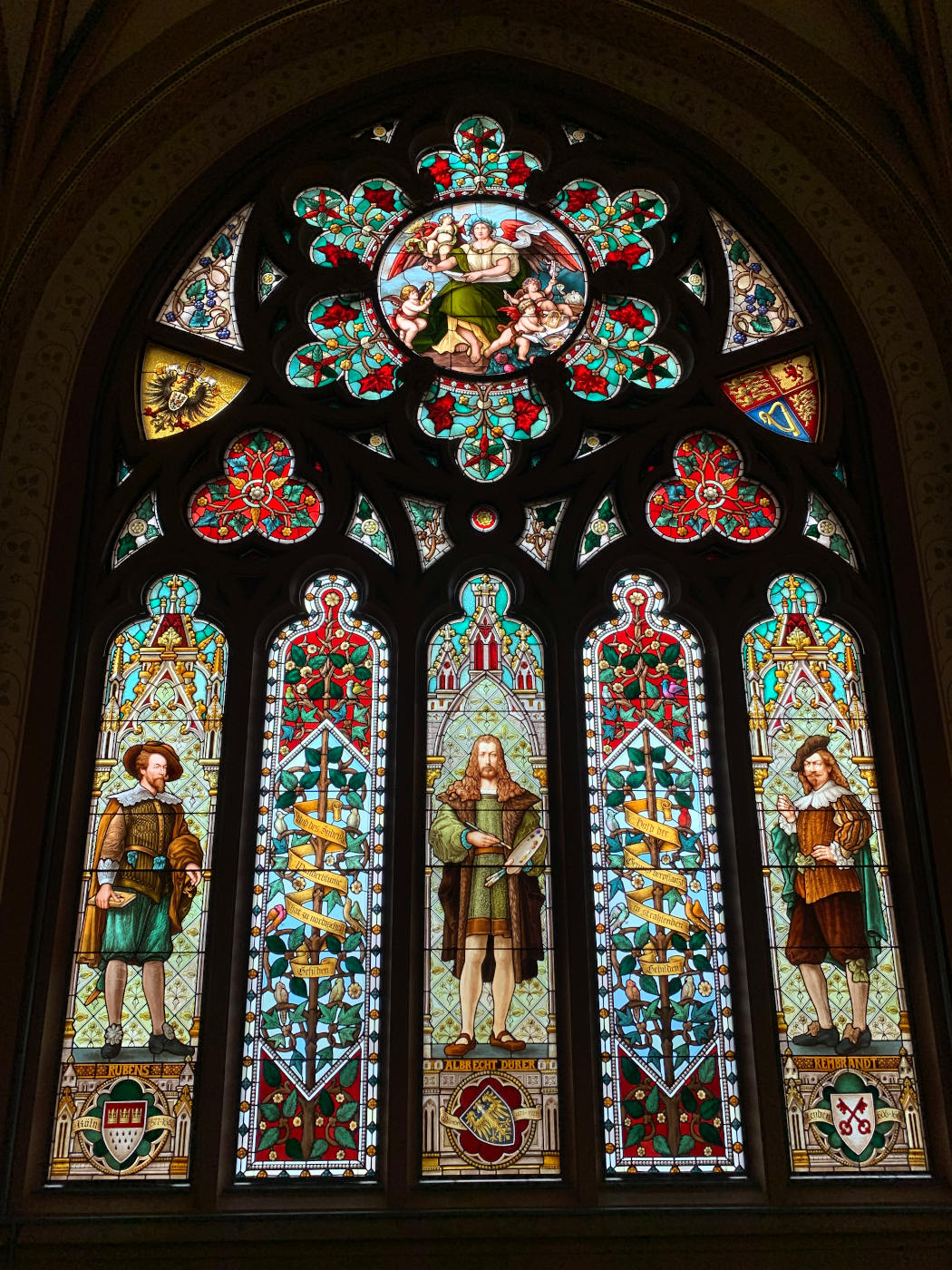 Buntglasfenster mit historischen Persönlichkeiten